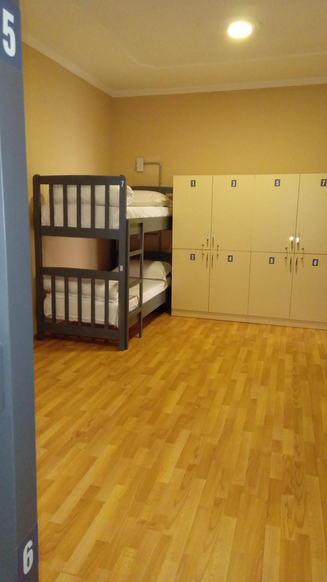 Mandarine Hostel تيرانا المظهر الخارجي الصورة