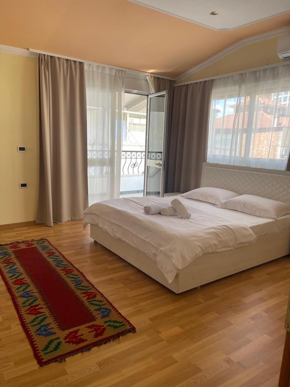 Mandarine Hostel تيرانا المظهر الخارجي الصورة