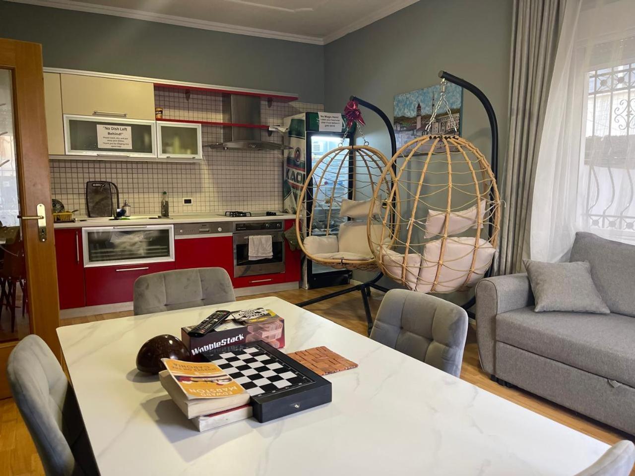 Mandarine Hostel تيرانا المظهر الخارجي الصورة