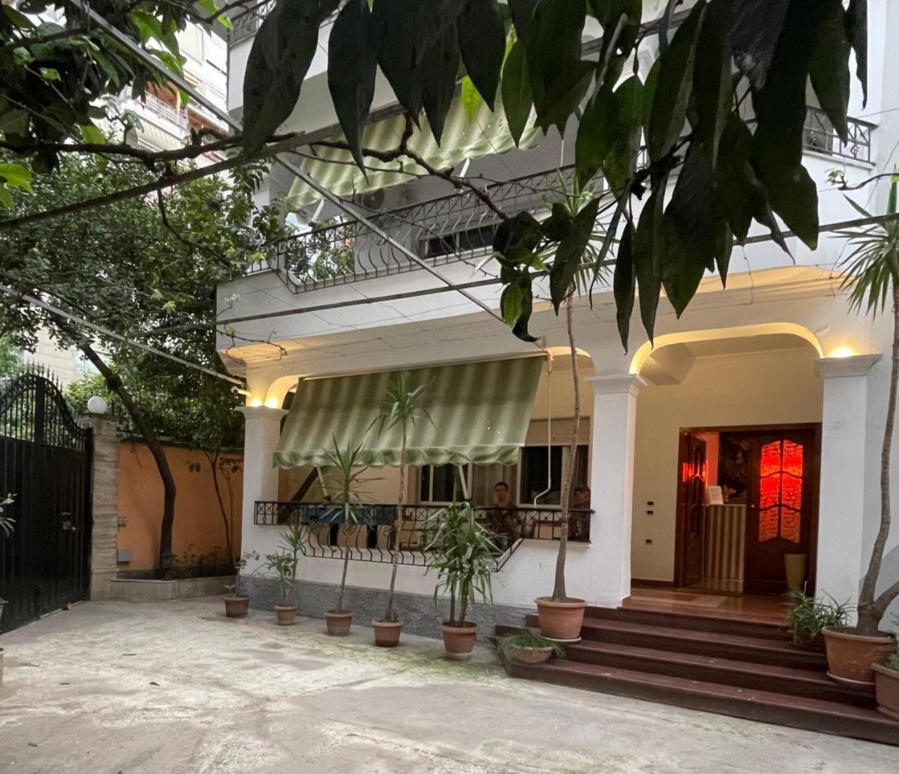 Mandarine Hostel تيرانا المظهر الخارجي الصورة