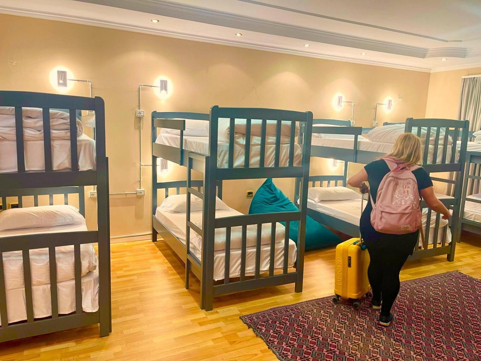 Mandarine Hostel تيرانا المظهر الخارجي الصورة